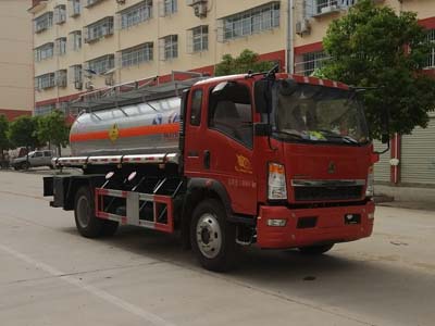 重汽豪沃硝酸硫酸氧化性物品罐式运输车