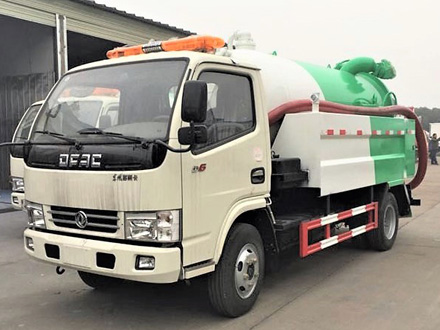 5方国五东风多利卡清洗吸污车