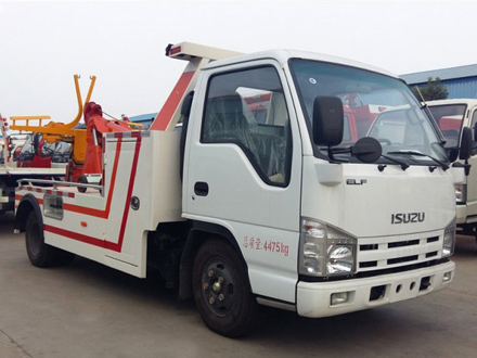 国五130马力五十铃一拖一清障车