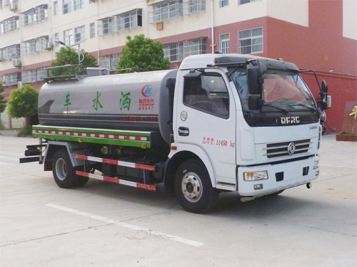 国五7方东风大多利卡洒水车