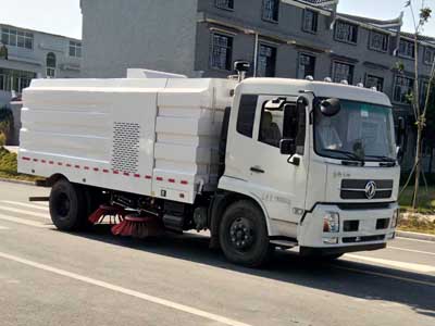 国五东风天锦康机210马力扫路车