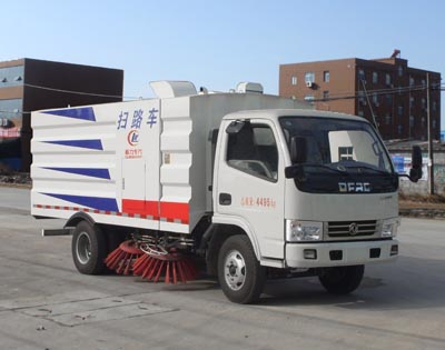 国五5方东风小多利卡扫路车