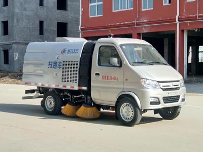 国五2方长安小型扫路车0.5方水1.7方尘